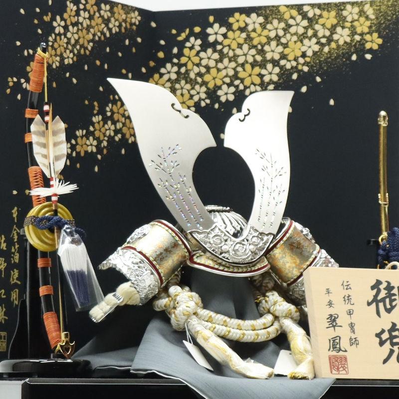 五月人形 兜飾り収納飾 翠鳳作 12号 阿古陀 伊吹 2024-yb117 幅47cm