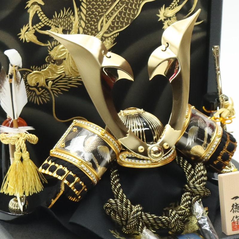 五月人形 兜飾り平飾 一徳作 8号 金龍衝立 2024-yb138 幅38cm : さくら