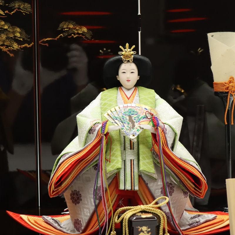 雛人形 親王平飾り 冴 道翠 十番 立雛親王 黄櫨染正絹 曙塗り羽衣屏風 2024-yg166 幅70cm 平飾_6