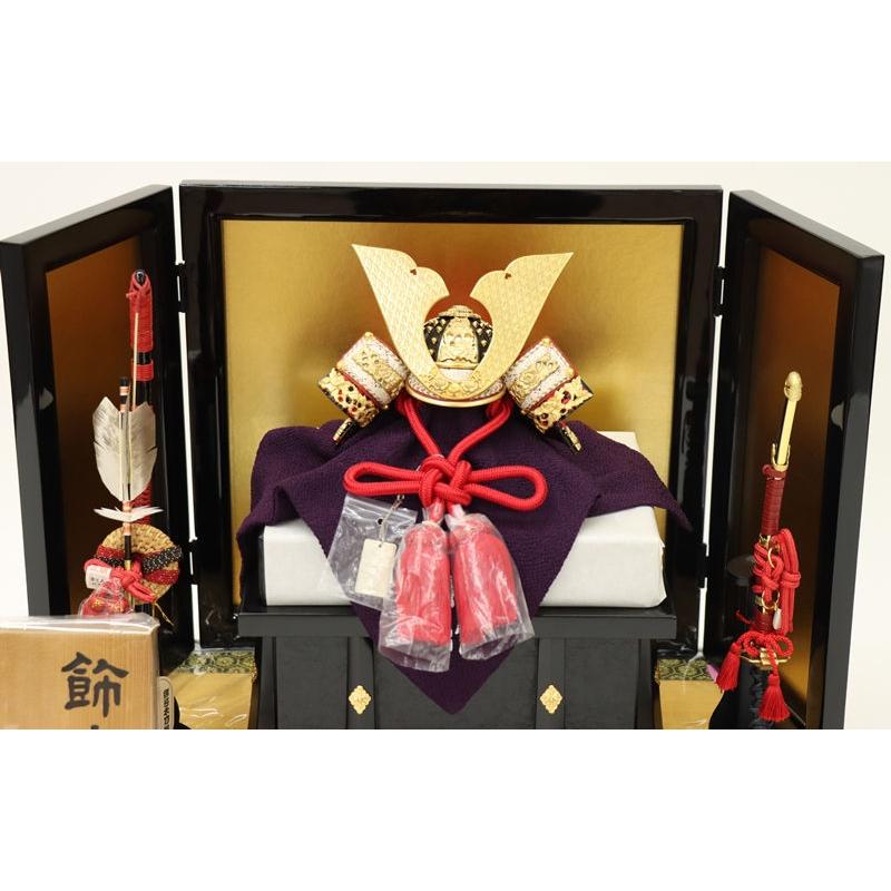 五月人形 兜飾り 豪華金彩兜一式 金屏風付き 新品未使用 五月人形 兜飾り平飾 一水作 8号 貴 京甲冑 黒塗金屏風 2025-tb063 幅
