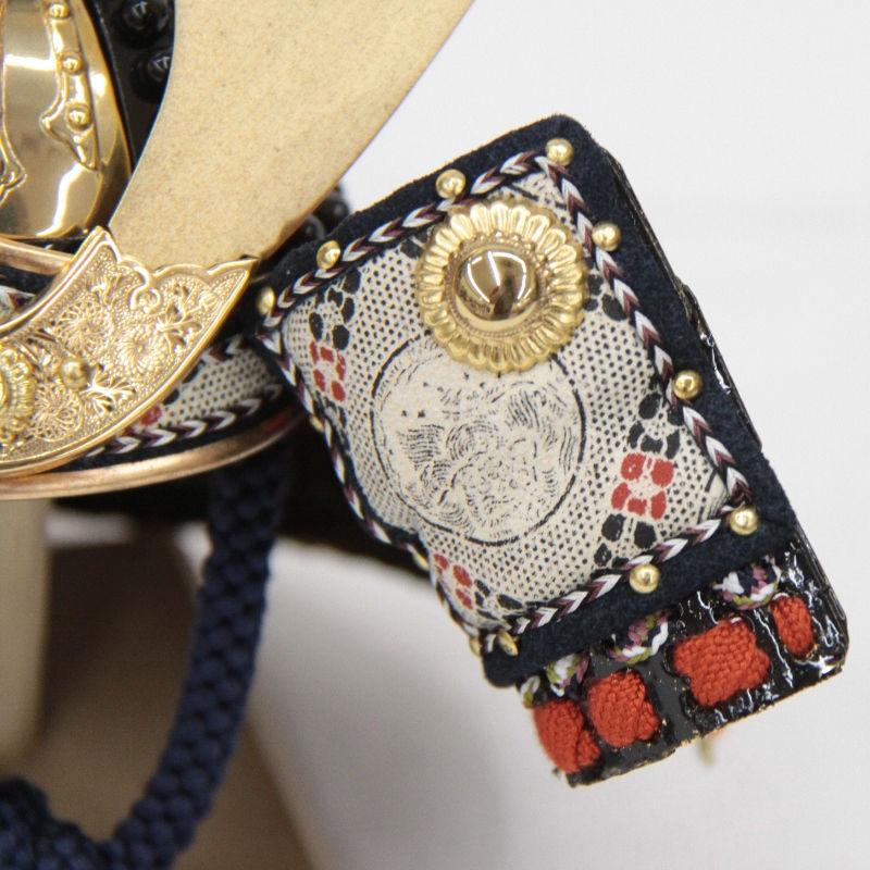 五月人形 兜飾り平飾 加藤一冑作 1/4号 伊織 濃茶塗金屏風 2025-tb070