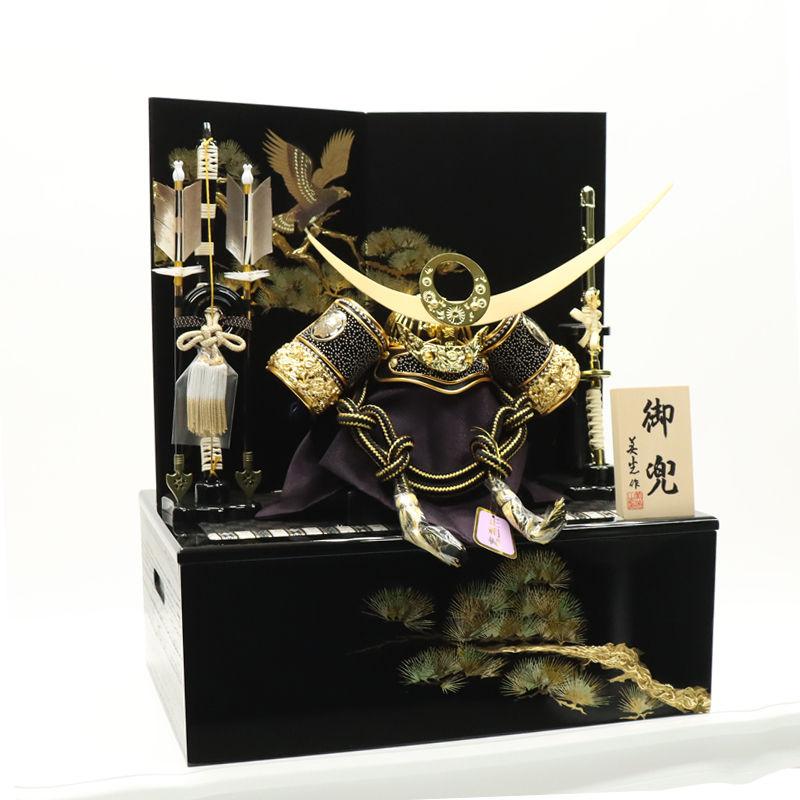 五月人形 兜飾り収納飾 11号 菊花上杉謙信 金彩松鷹 2025-yb010 幅46cm