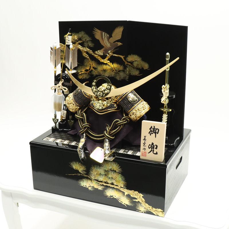 五月人形 兜飾り収納飾 11号 菊花上杉謙信 金彩松鷹 2025-yb010 幅46cm