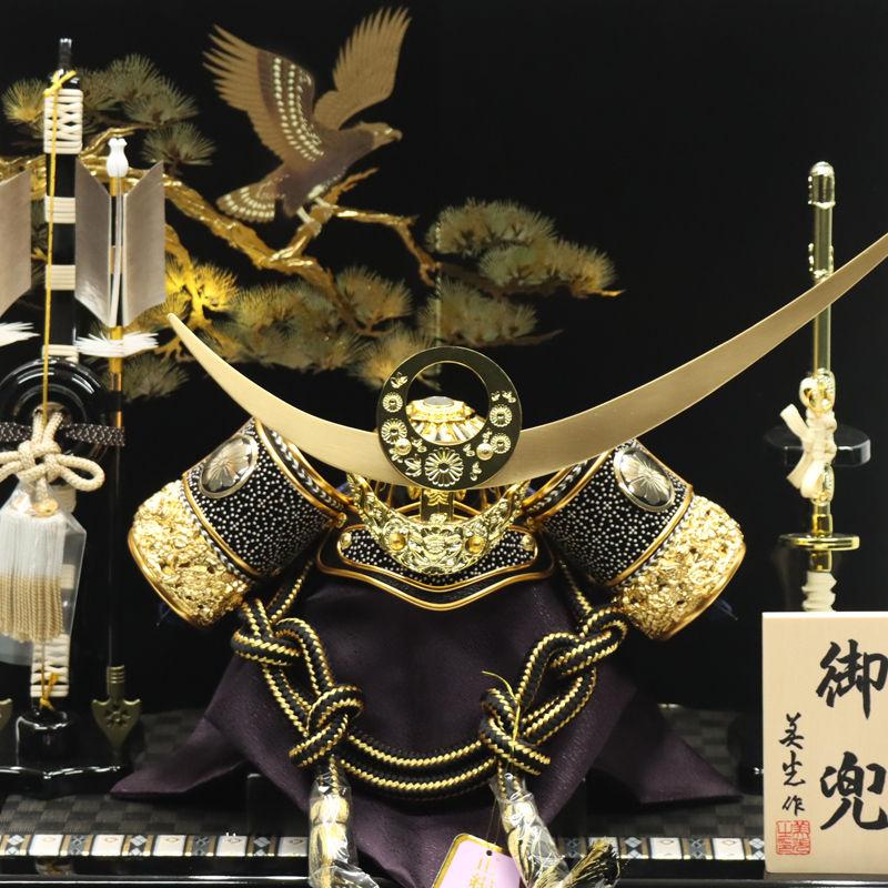 五月人形 兜飾り収納飾 11号 菊花上杉謙信 金彩松鷹 2025-yb010 幅46cm