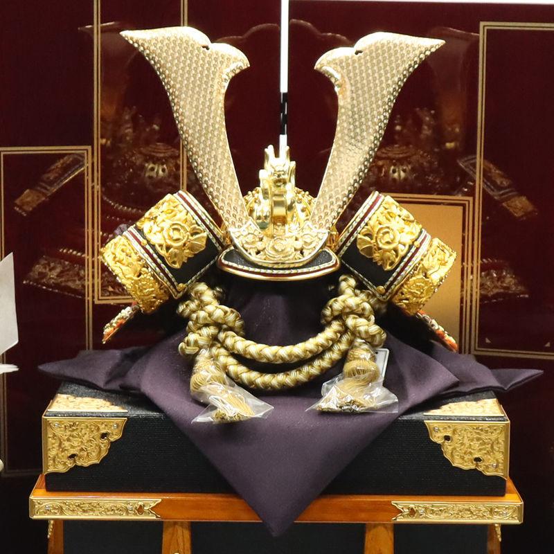 五月人形 兜飾り平飾 翠鳳作 15号 栄城 春慶塗 2025-yb011 幅65cm