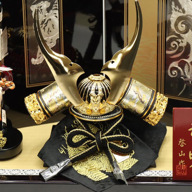 アウトレット品 五月人形 兜 収納飾り 49cm 玄武兜 龍虎彫金屏風 24a