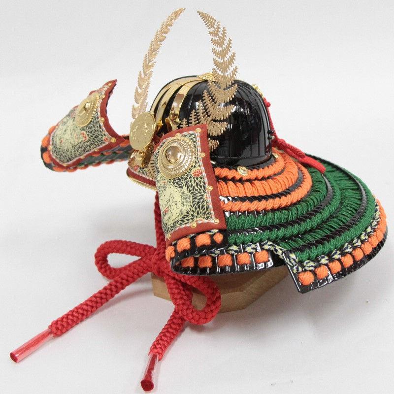 美品　五月人形兜 五月人形 8号金白鉢金小札兜 黄緑威 / おしゃれでコンパクトな