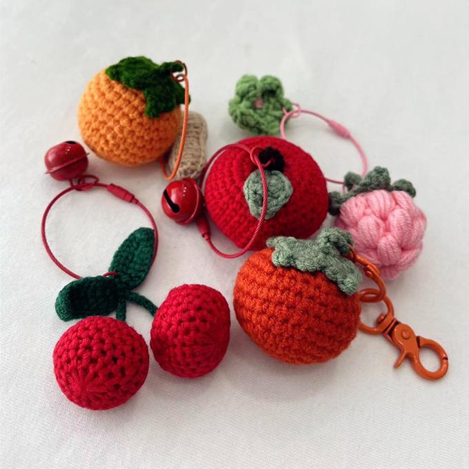 バッグチャーム ファーチャーム バッグ 編み ニット 毛糸 アクセサリー