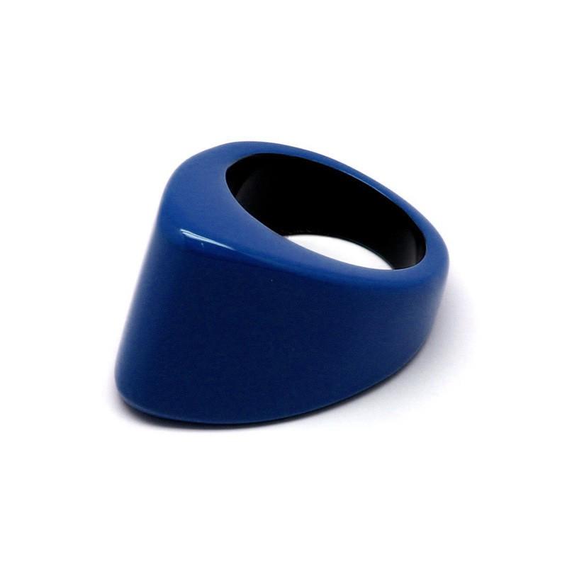 水牛 指輪 リング ポップに目を惹く Blue 青 (2) 12号 バッファローホーン レディス メンズ アクセサリー 定形外郵便なら全国一律　送料￥220｜sakurajapan-shop