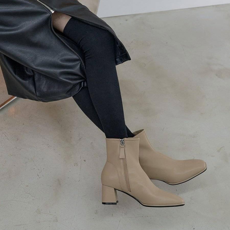 ショートブーツ レディース サイドジップブーツ ショート 太めヒール 革靴 歩きやすい ブーティ ヒール 5cm 軽い 幅広 甲高 疲れない 足が痛くならない 婦人靴 ブーツ レディース ショートブーツ 本革 黒ブーツ サイドジップ 軽量