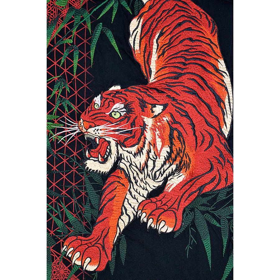 三線本体 赤茶色　ドラゴン刺繍付き gabriela_bigpatch2107011