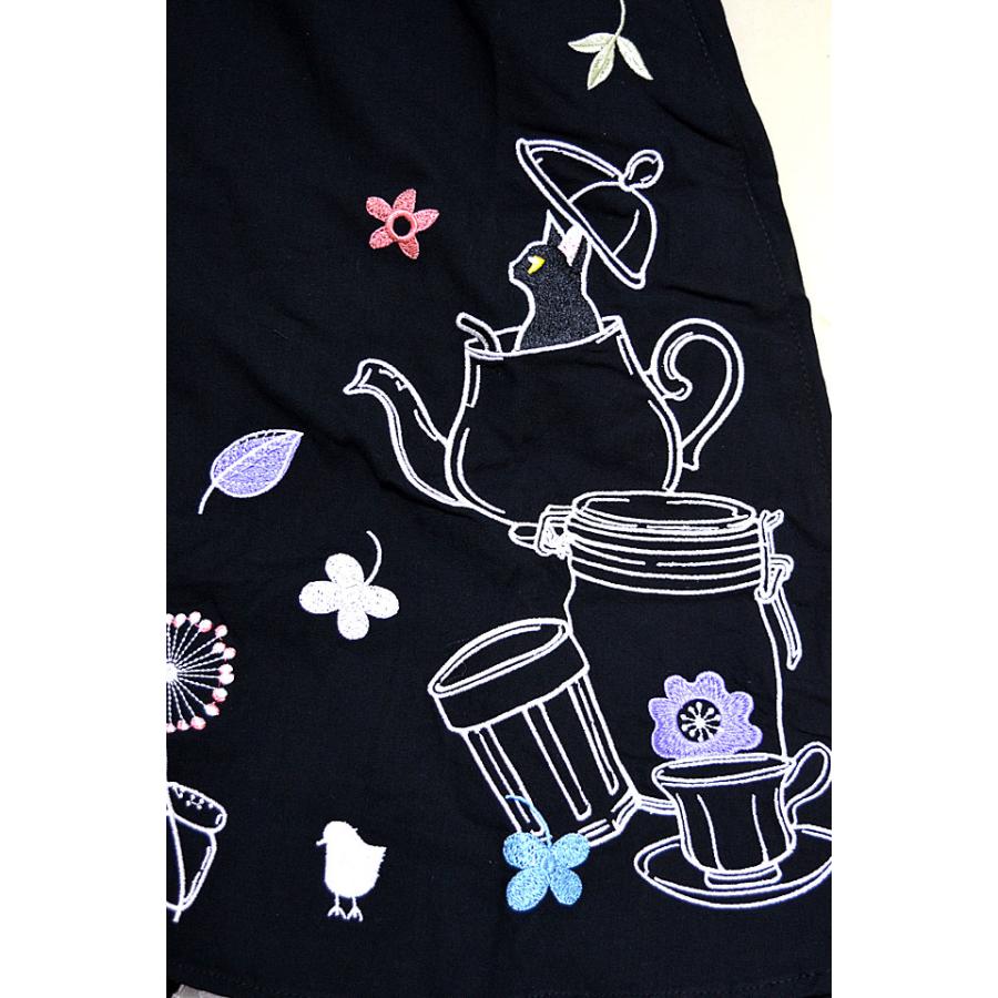 ラミ＆アール 食器に隠れる猫とネズミロング丈シャツ LIN AL-75745 黒猫 ねこ 鼠 ネズミ 刺繍 ユニセックス ラミ＆アール 食器に隠れる猫とネズミロング丈シャツ LIN AL-75745 黒