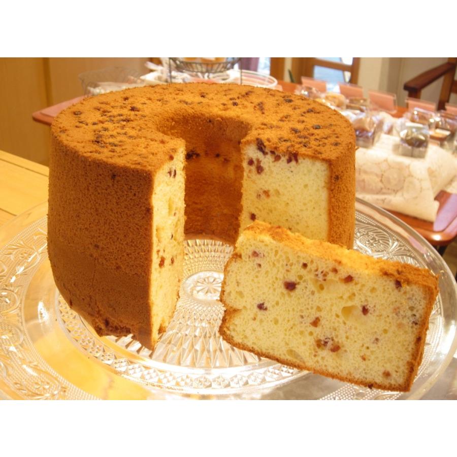 至高 さくらやまシフォンケーキ ヨーグルトとクランベリー まるで赤ちゃんのほっぺのように柔らかい 無添加でお砂糖控えめ 小さなお子様のおやつにもどうぞ