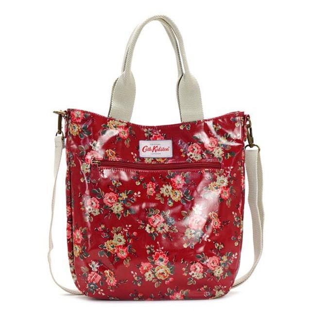 キャスキッドソン Cath Kidson トートバッグ 斜めがけ 2Way CROSS BODY BAG WITH GRAB HANDLE OC KINGSWOOD ROSE レッド系 花柄 ブランド キャス 443135｜salada-bowl