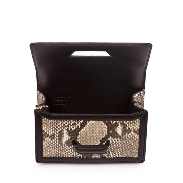 超人気の 本革 ロエベ 斜めがけ サブバッグ 結婚式 斜め ブランド レザー 斜めがけ 通勤 本革 斜め掛け ブラック ナチュラル ハンド スモール バルセロナ レディース ショルダーバッグ ロエベ パイソン レディース ショルダーバッグ バッグ Hairstylezz Com