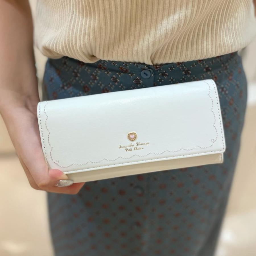 【新品】今季サマンサ長財布❤️White Samantha Thavasa（サマンサタバサ） 送料無料 ゴールド スタッズ付