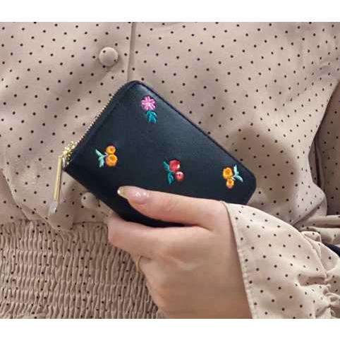 Samantha Thavasa（サマンサタバサ） 送料無料 フラワー 刺繍 牛革