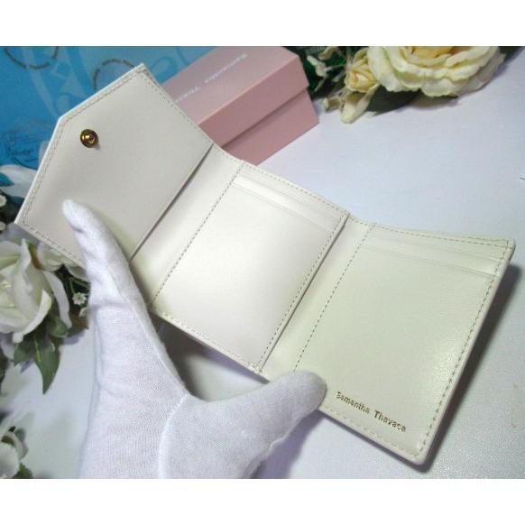 美品♡3つ折り財布 美品 ホワイト Samantha Thavasa（サマンサタバサ） 送料無料 ロゴ入 シンプル