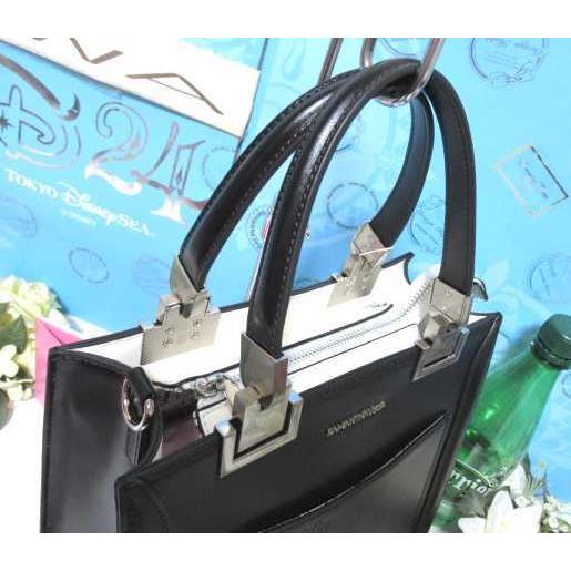 新品タグ付き✨サマンサベガ ディズニー 2way 本革 ショルダーバッグ 限定品 新品タグ付き✨サマンサベガ ディズニー 2way 本革 ショルダーバッグ