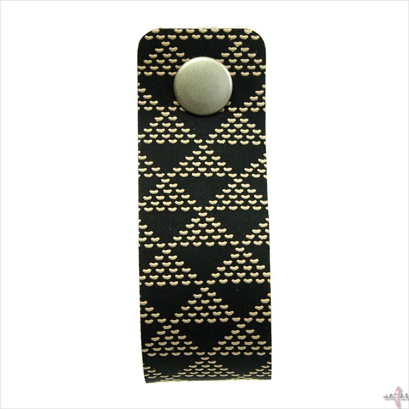 印伝 ホック式吊り革 波うろこ柄 印傳屋 吊革 吊り皮 弓道 弓具 吊革 吊り皮 弓道用品 C-143 【ネコポス対象】 | 印傳屋 | 02