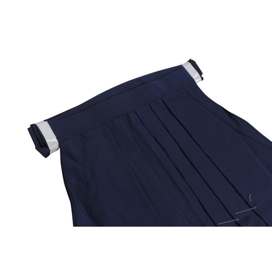 袴 テトレックス袴 21号〜27号 紺 女性 馬乗り 紺袴 在庫品 弓道 弓具 弓道着 H-247の画像