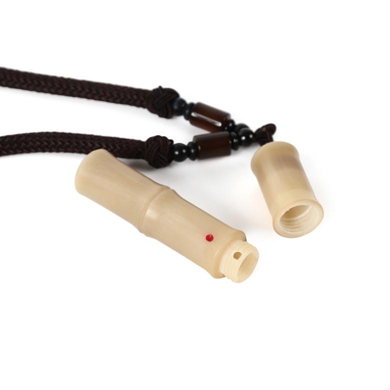 牛角製竹節風粉入れ ギリ粉 ぎり粉 入れ 持ち運び 牛の角 天然素材