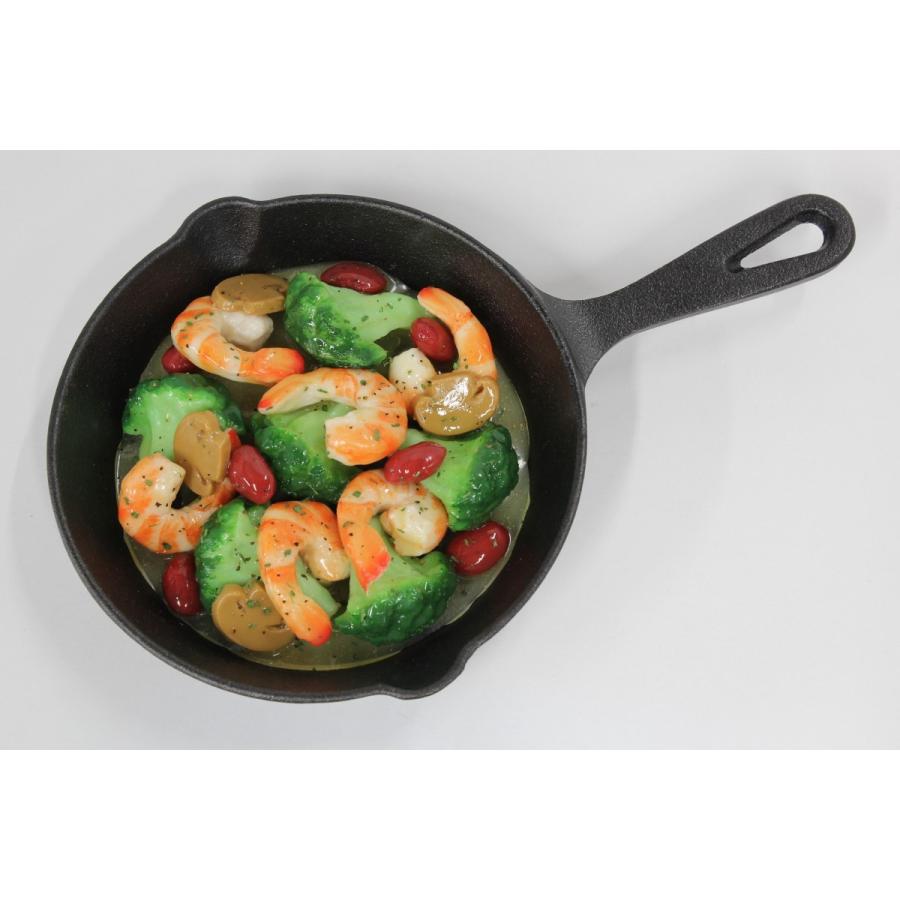 食品サンプル　スキレット用アヒージョ　６インチ　１５センチ　販促物　インテリア  アウトドア　 |  | 01