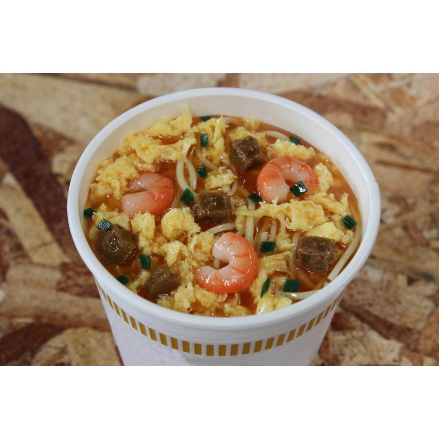 カップラーメンの空き容器にはめられる食品サンプルのラーメン しょうゆ I 468 食品さんぷる市場btoc 通販 Yahoo ショッピング