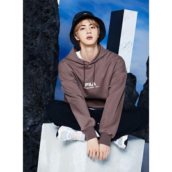 即納】フィラ FILA BTSコラボ スウェット パーカー ブラウン ブラック