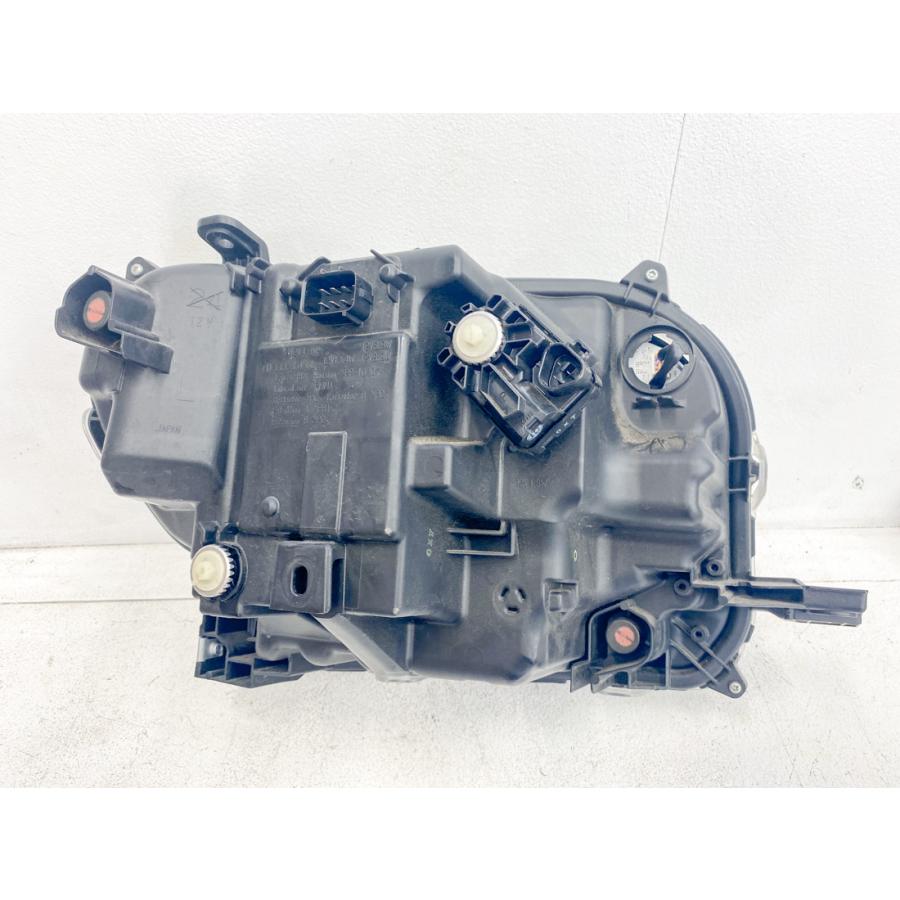 ダイハツ タント LA650S LA660S 純正 左 ヘッドライト KOITO-100-69074