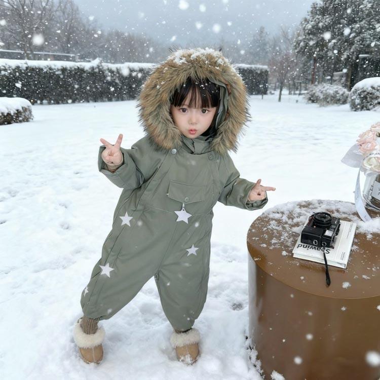 ベビー、キッズ　スキーウェア　ケアベア スキーウェア つなぎ キッズ ベビー 男の子 女の子 80cm 90cm 100cm