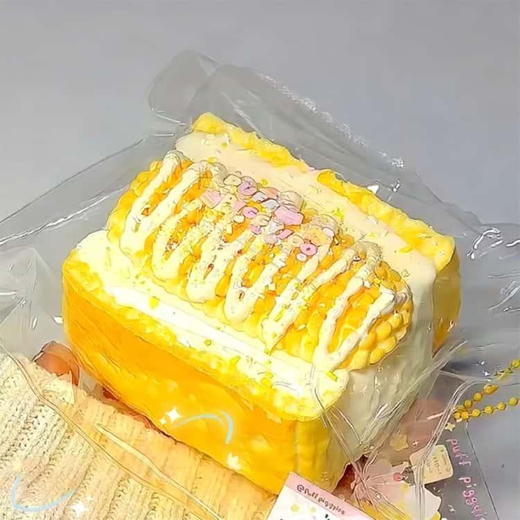 コーンチーズパン スクイーズ ぷにぷにおもちゃ 水感スクイーズ
