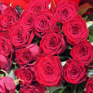 赤 バラ 生花 本数指定で赤バラの花束出来ます 赤バラ 花束 １本 価格 販売 赤いバラ １本から買えます 花とグリーンギフト三本松フラワー 通販 Yahoo ショッピング