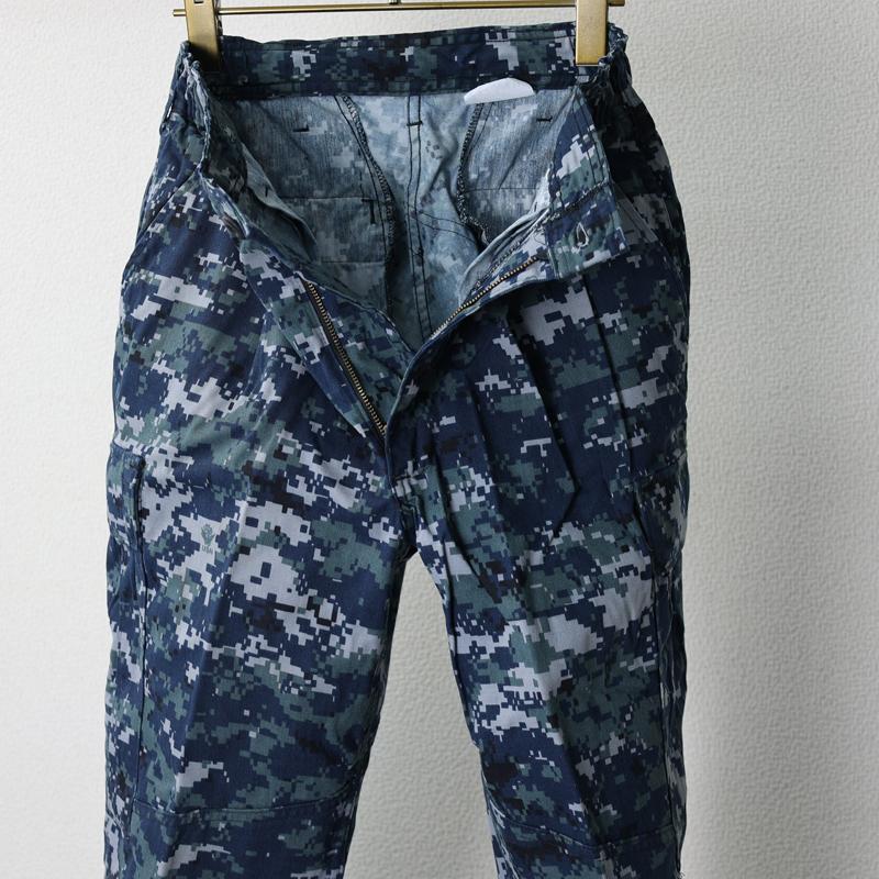 ミリタリーカモフラフィールドパンツ（US放出品） 米軍 PX品 ECWCS ウッドランドカモ 迷彩 ゴアテックス パンツ
