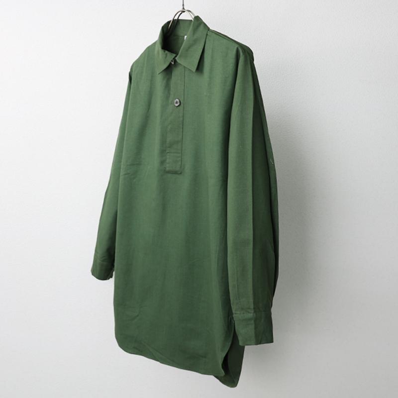 未使用　SEA ミリタリーオーバーシャツ　カーキ スウェーデン軍. M-55プルオーバーシャツ《実物・新品(未使用品