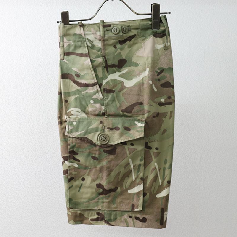 MONCLER ビッグロゴ 迷彩ショーツ 極美品 人気モデル カーキ M イギリス軍 MTP迷彩 コンバットショーツ《実物・新品(未使用品