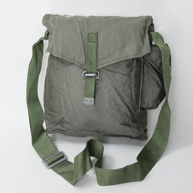 ポーランド軍. ガスマスク用ショルダーバック《実物・未使用品》POL放