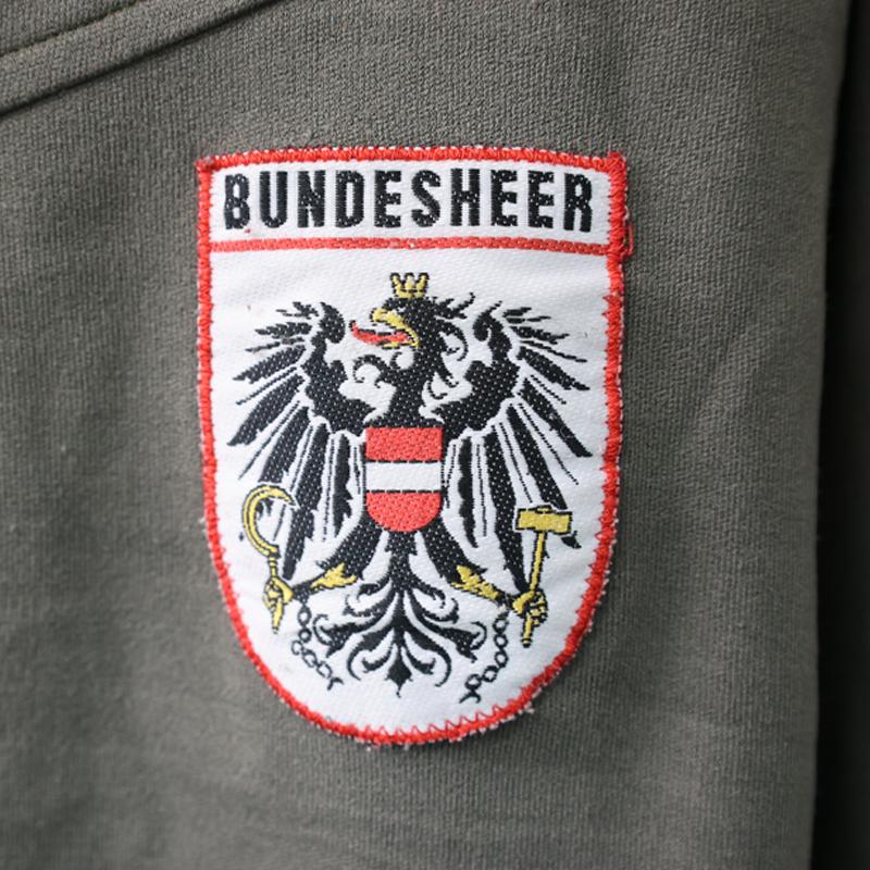 オーストリア軍 戦闘服 上下 セット パッチ 階級章 キャップ 実物 放出品 オーストリア軍 戦闘服 上下 セット パッチ 階級章 キャップ