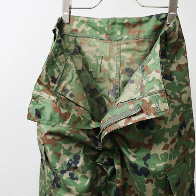 陸上自衛隊. 迷彩戦闘服ジャケット&パンツセット(ウエスト98cm 陸上自衛隊. 迷彩戦闘服ジャケット&パンツセット(ウエスト98cm