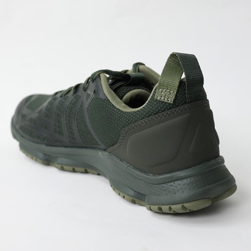 Under Armour MG Strikefast アスレチックシューズ[ODグリーン
