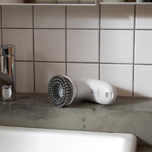 0 プラスマイナスゼロ 【激落ちくん】コードレス電動ブラシ XJR