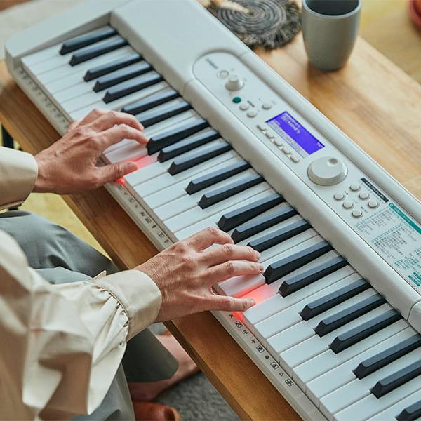 光ナビキーボード　Casiotone LK−530 LK-530 | CASIO