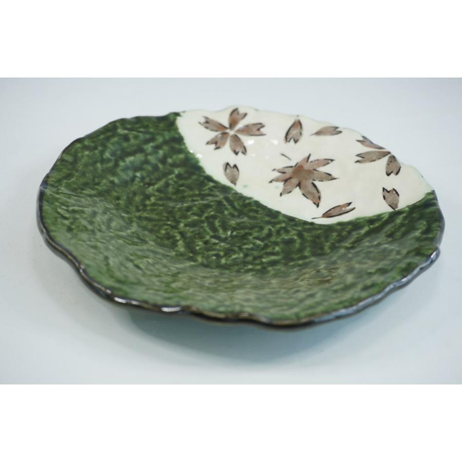 美濃焼削ぎの織部の大皿