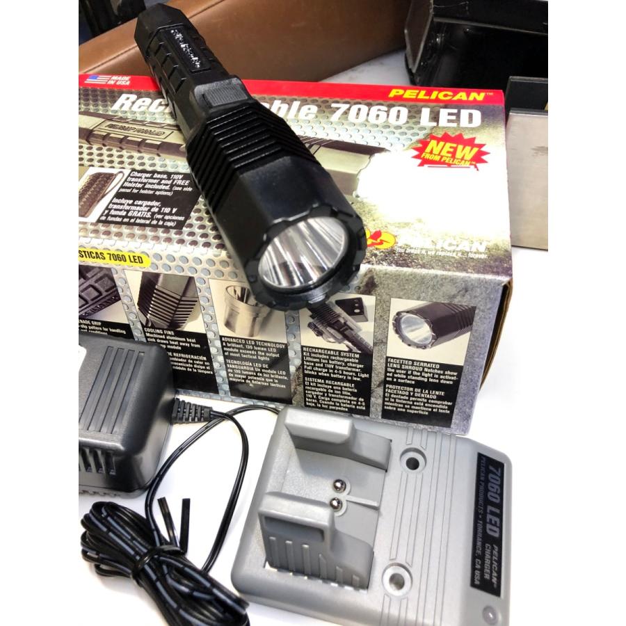 PELICAN Rechargeable 7060LED タクティカル フラッシュライト