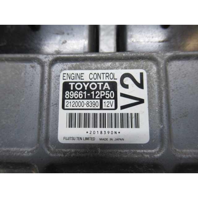 ルミオン DBA-ZRE152N エンジンコンピューター 89661-12P50 321111