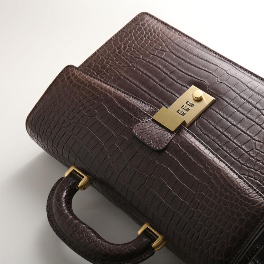 クロコダイル メンズ ビジネスバッグ かぶせ ダイヤルロック 30cm