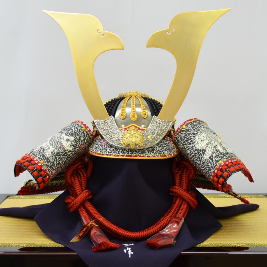 五月人形 雄山作 着用収納兜飾り 30号 白糸褄取 : 人形の三信 - 通販