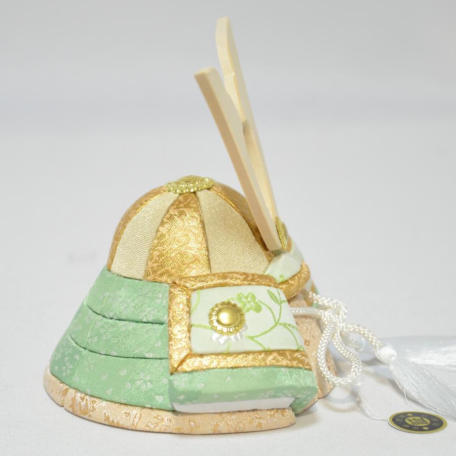 五月人形 コンパクト 芳俊 木目込み兜飾り 木目台屏風 間口27cm 5月