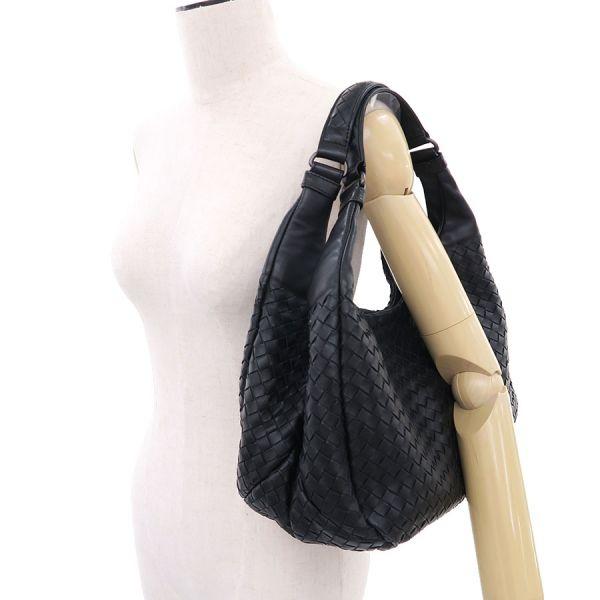 BOTTEGA VENETA（ボッテガ・ヴェネタ） イントレチャート・ミディアム