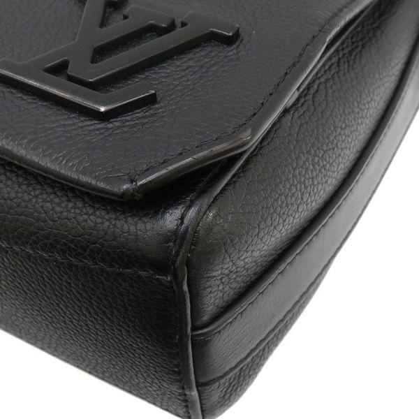 LOUIS VUITTON（ルイ・ヴィトン） テイクオフ・メッセンジャー Bランク